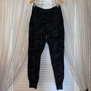 lululemon align joggers 28” black camo